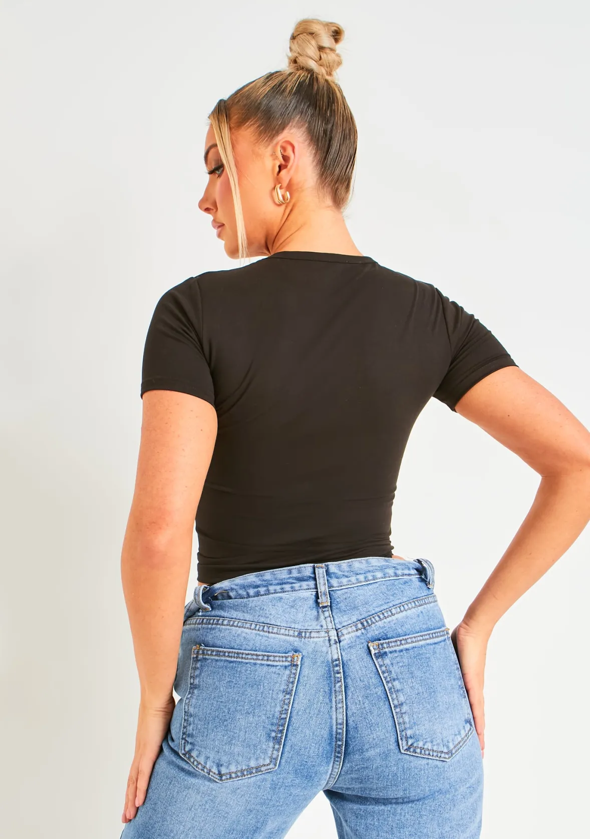 Amira Black Premium Sculpt Tee