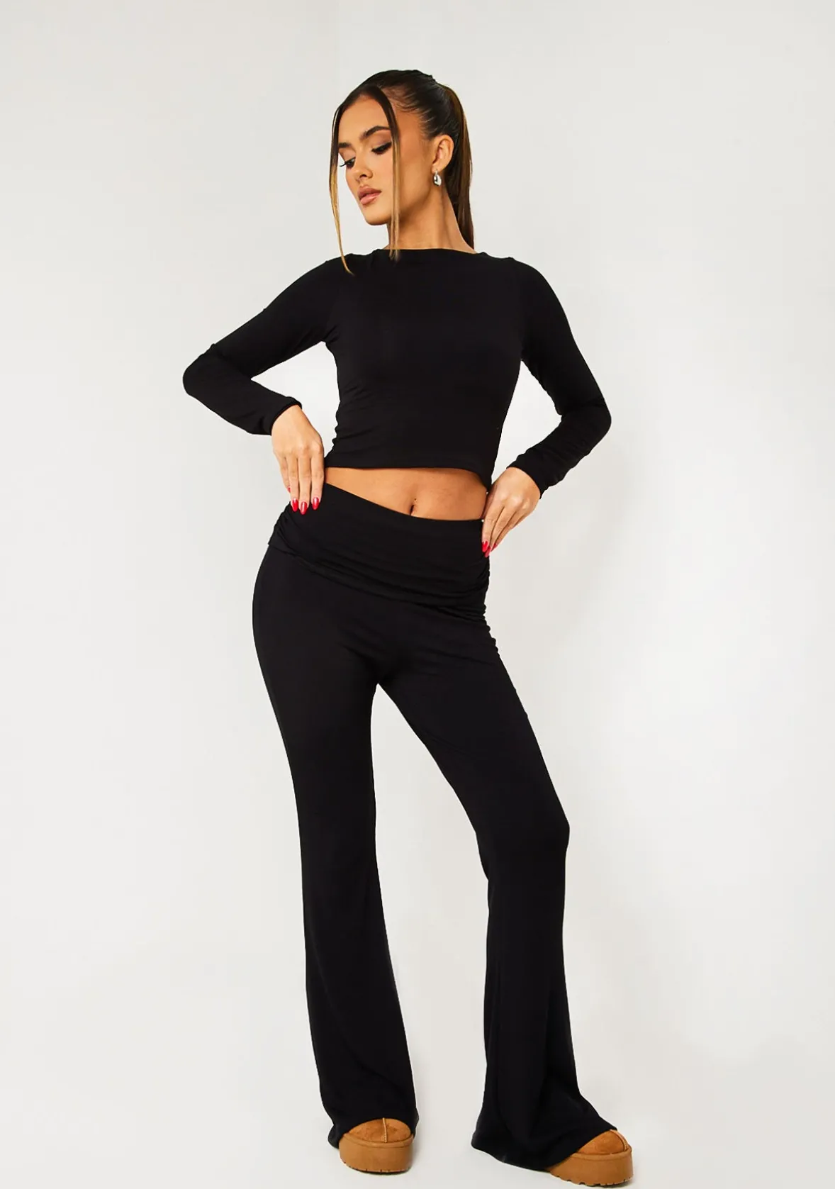 Meriah Black Long Sleeve Crop T-shirt